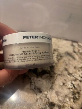 Peter Thomas Roth Mega-Rich Intensive Anti-Aging Crème — White